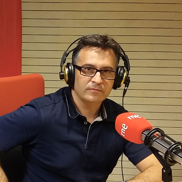Entrevista al relojero Luis Miguez en Radio Nacional